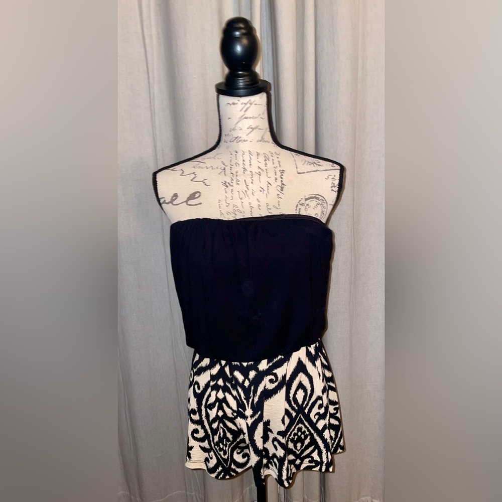 Cezanne Black top sleeveless w shorts cream black design romper top double lined
